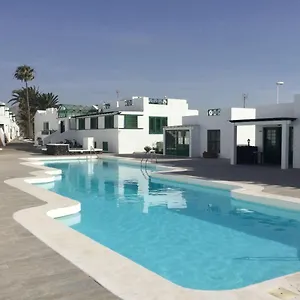 Relax & Pool Next To The Appartamento Puerto del Carmen (Lanzarote)